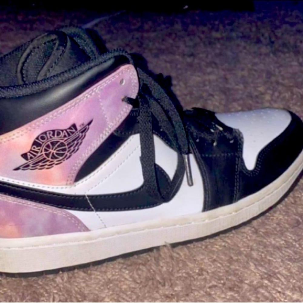Jordan 1 ‘Purple X Pink’ Tie die sneakers.